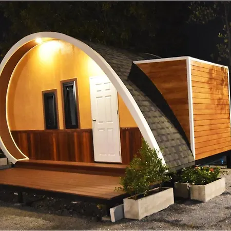 Tiny Hut Resort