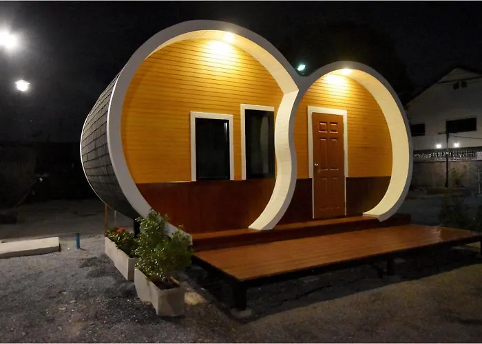Tiny Hut