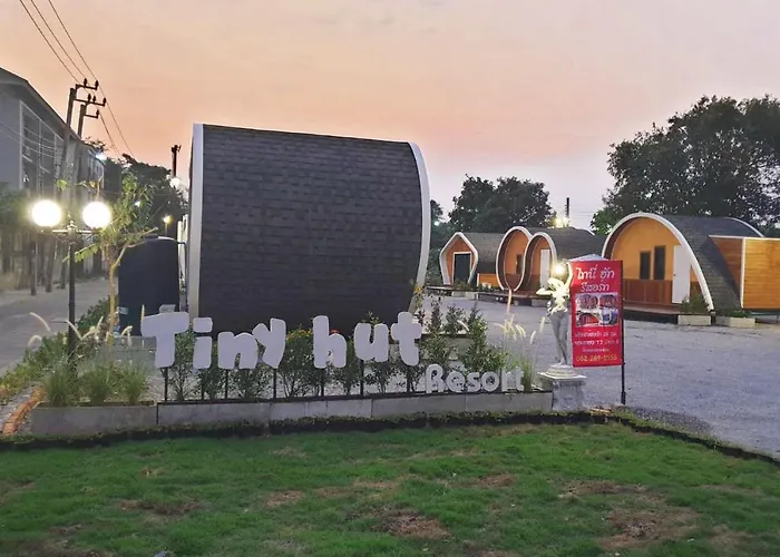 Tiny Hut Villa *